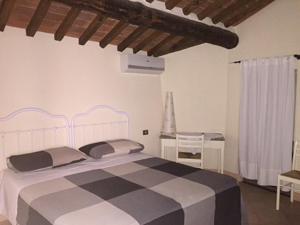 Locanda Petrella Cortona Habitación foto
